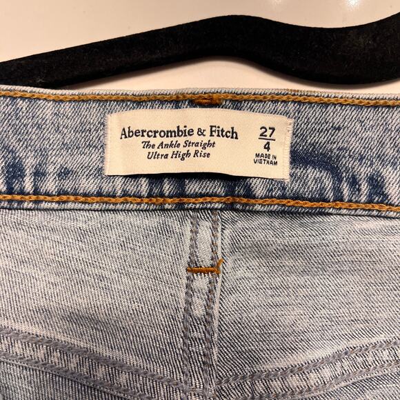 Abercrombie & Fitch Curve Love Ultra High Rise Ankle Straight Jean Size 27 - Picture 4 of 8